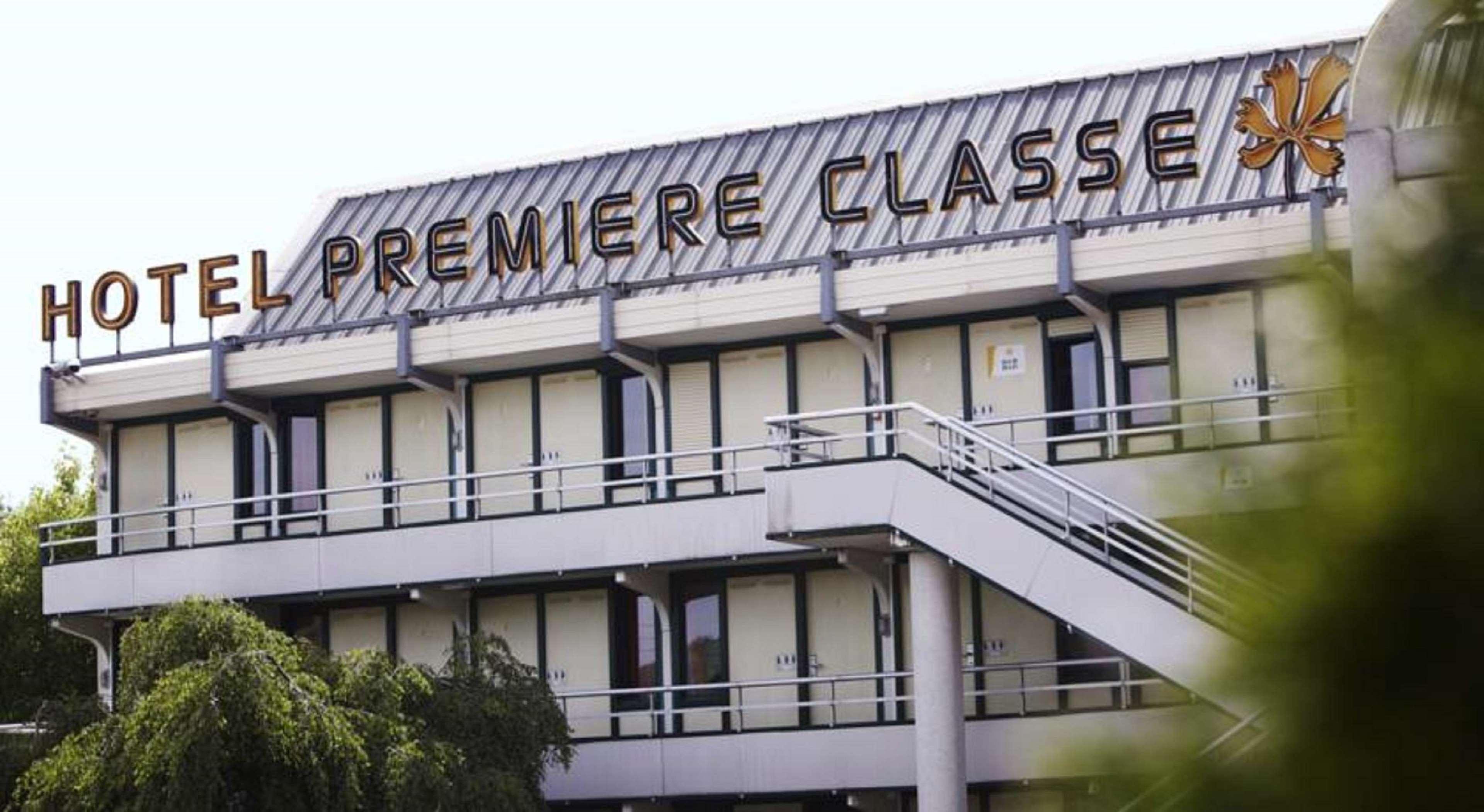 Kyriad Niort - La Creche Exteriör bild